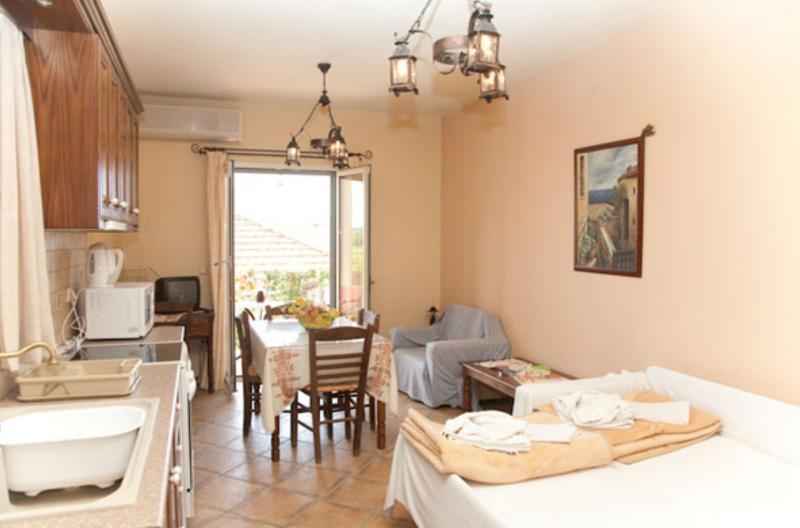 Liocharis Apartments 로우드하타 외부 사진